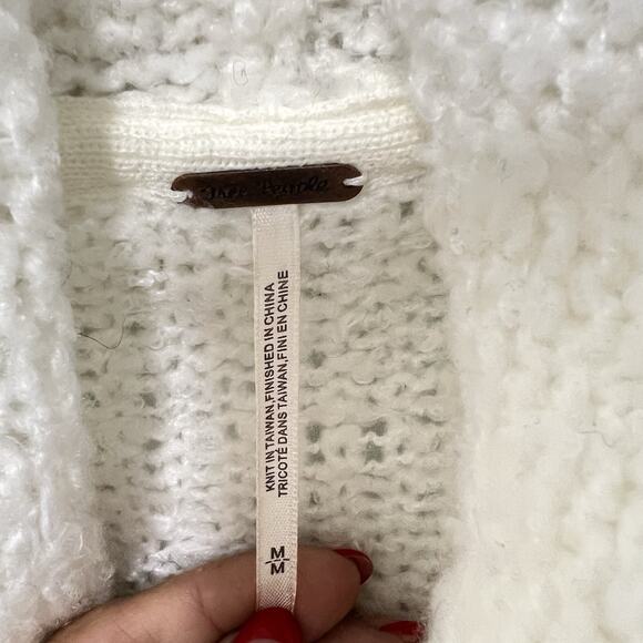 Free People Oversized Cowl Neck Sweater BFF Size M Chunky Knit White Slouchy - Picture 6 of 14